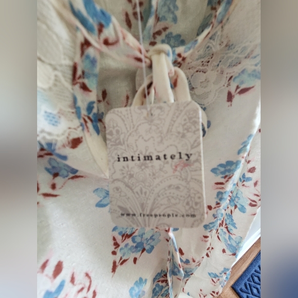 NWT FREE PEOPLE Take It Away Bodysuit size medium floral Womens - Picture 8 of 13